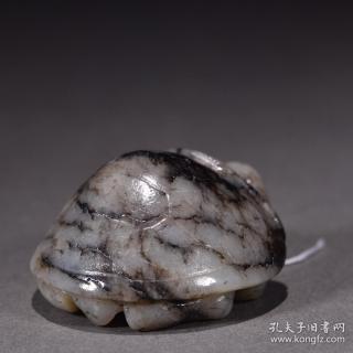 旧藏 和田玉黑皮料玄龟把件